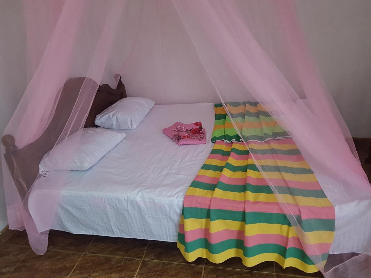 Jungle Reef Rest Hotel Mirissa Kültér fotó